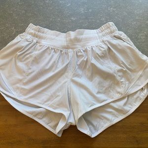 Lululemon GUC White Hotty Hot Shorts